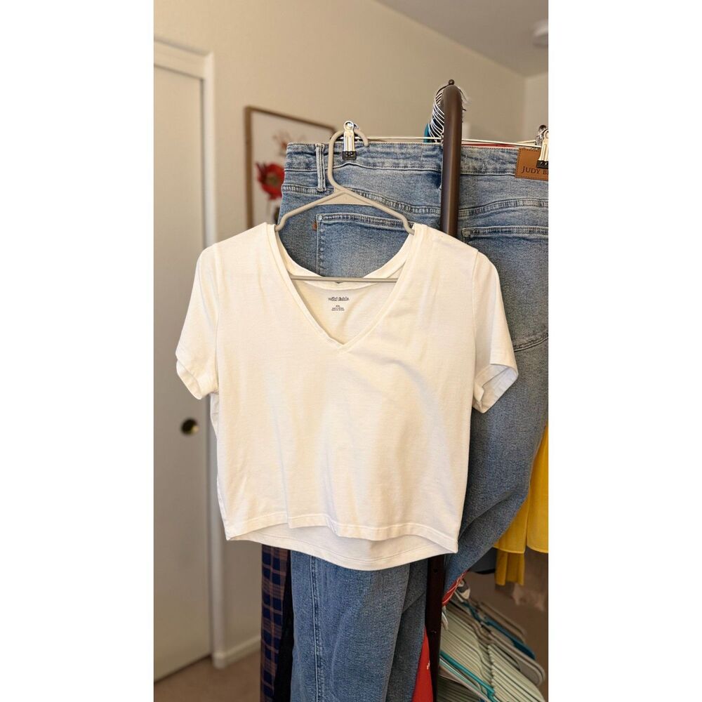 White Short Sleeve Crop Top